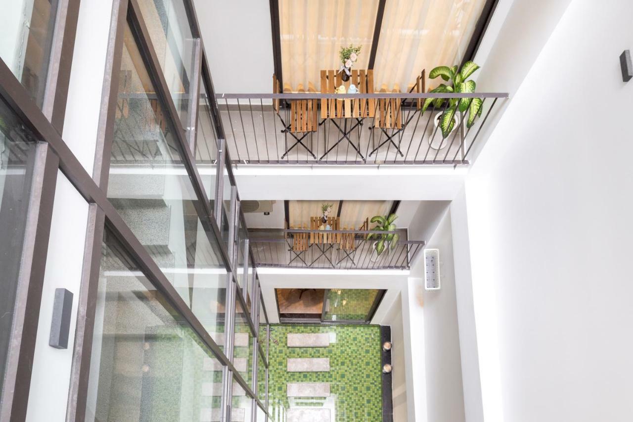 Cozrum Homes - Premier Residence Thành Pho Ho Chí Minh Esterno foto