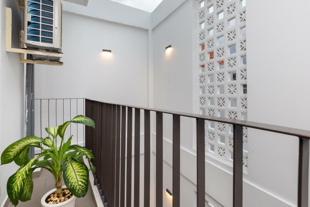 Cozrum Homes - Premier Residence Thành Pho Ho Chí Minh Esterno foto
