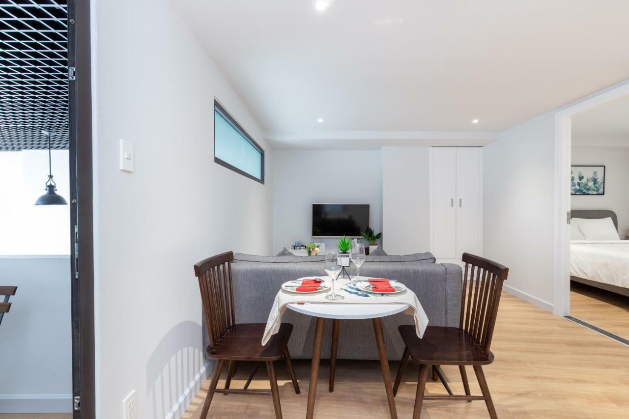 Cozrum Homes - Premier Residence Thành Pho Ho Chí Minh Esterno foto