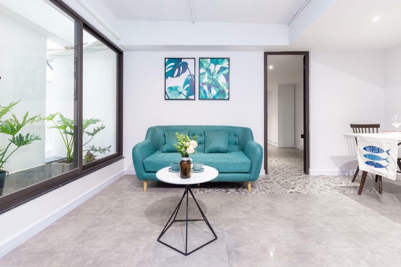 Cozrum Homes - Premier Residence Thành Pho Ho Chí Minh Esterno foto